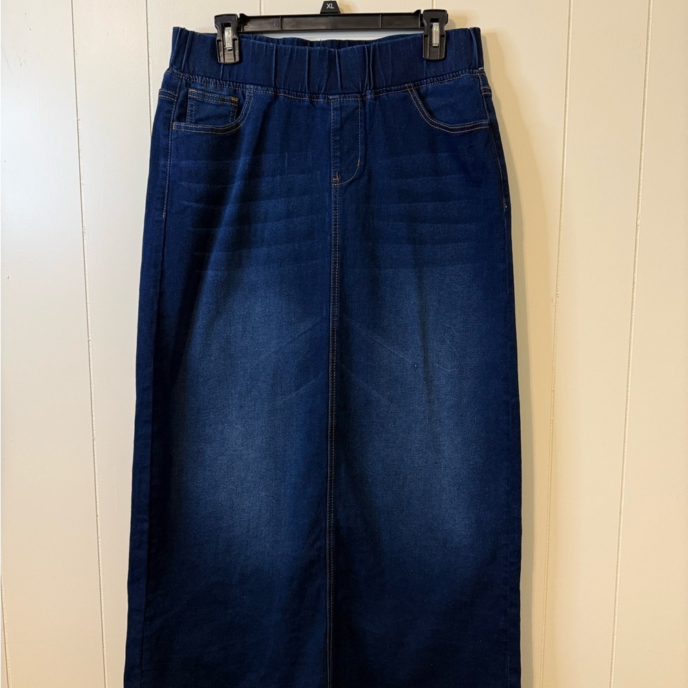 Be Girl Women’s Denim Lomg Skirt Size Large